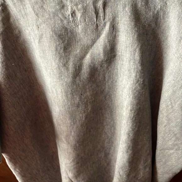 Flax Shirt gray with Navy Buttons - Picture 3 of 4